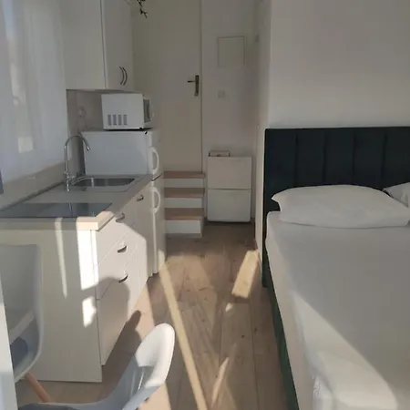 Studio Apartman *